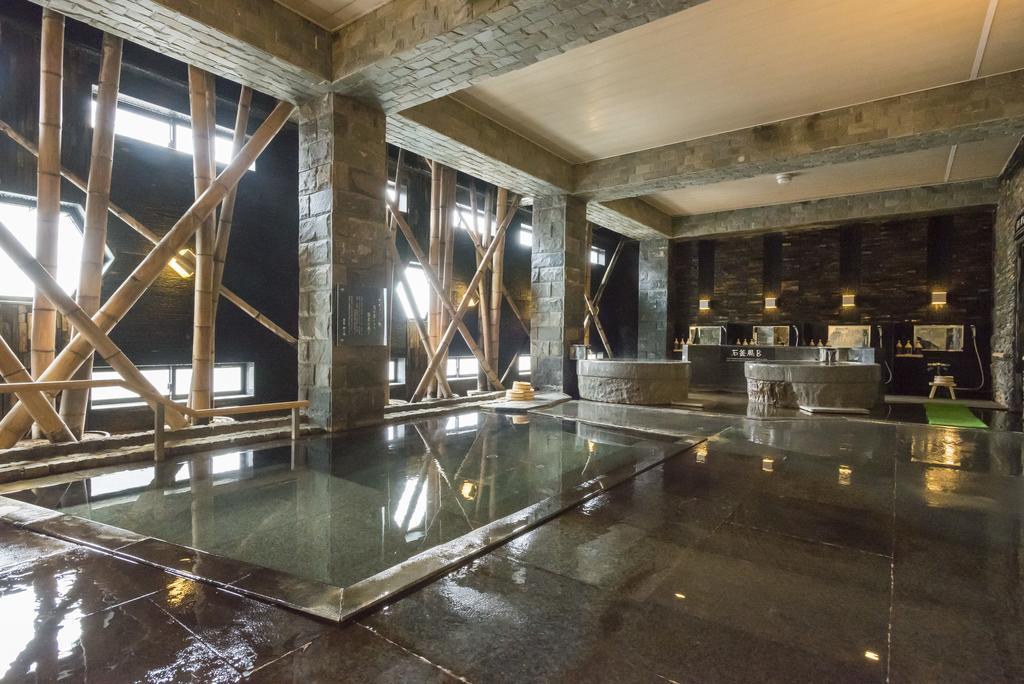 Awara Grand Hotel Extérieur photo