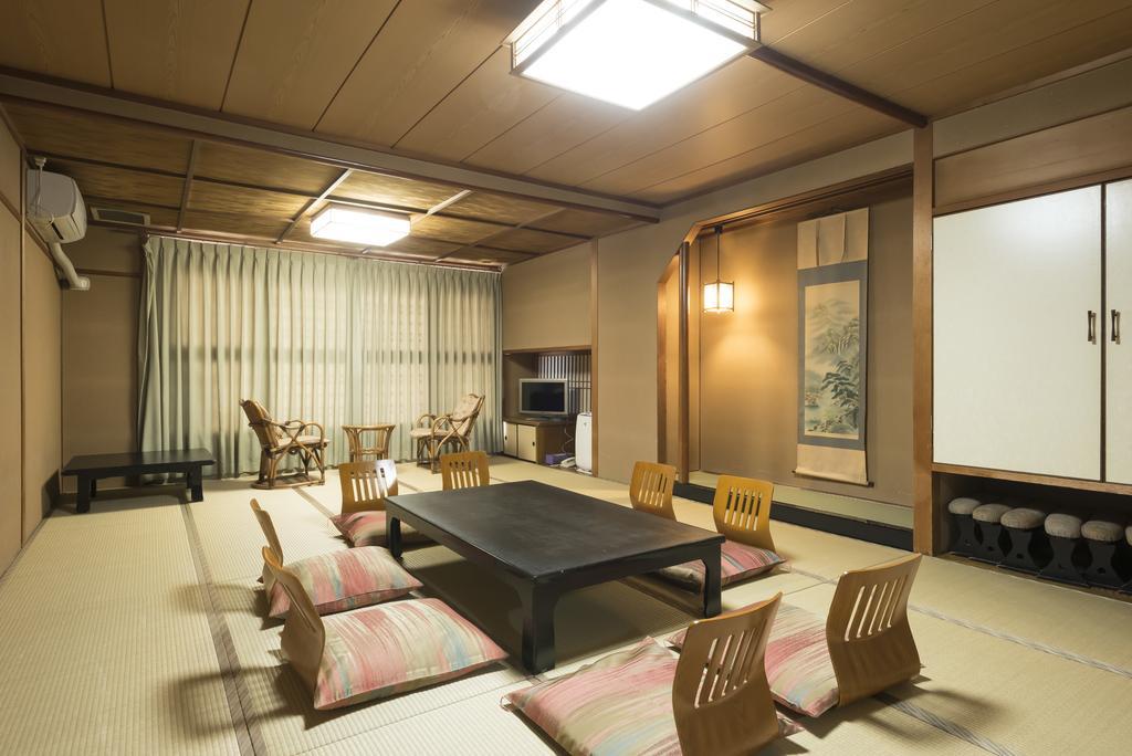 Awara Grand Hotel Extérieur photo