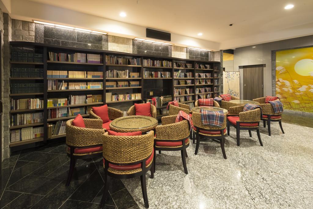 Awara Grand Hotel Extérieur photo
