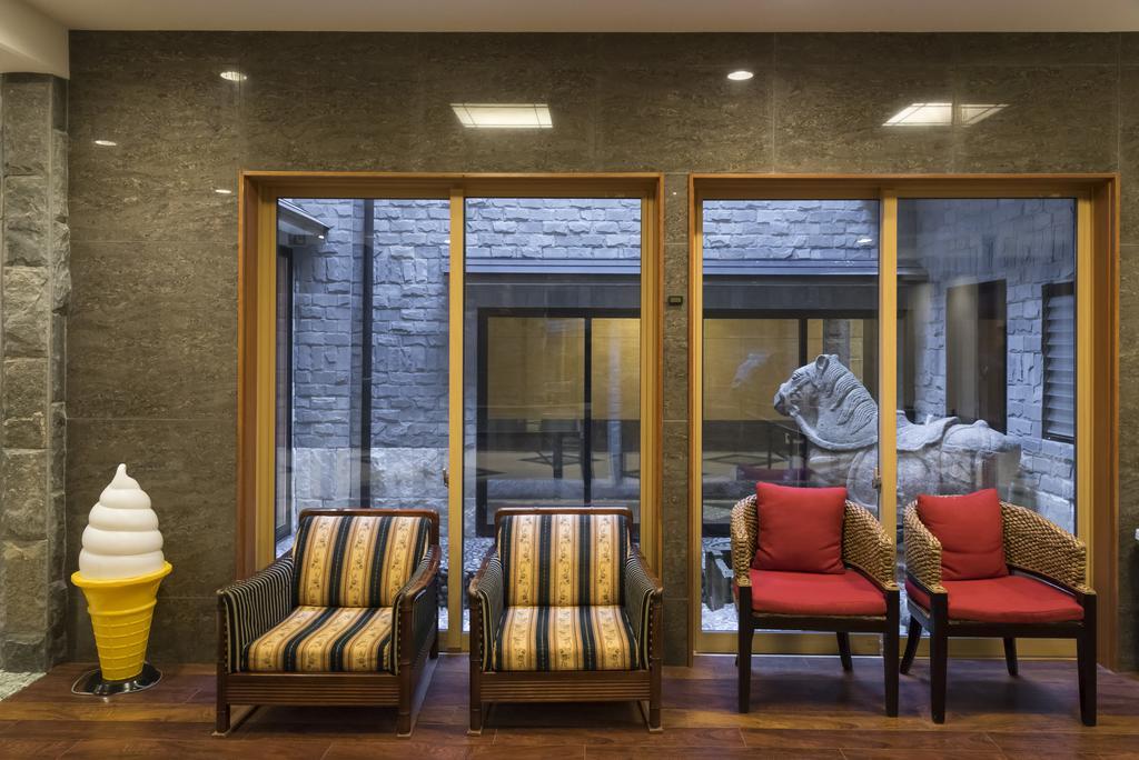 Awara Grand Hotel Extérieur photo